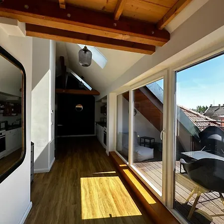 Nr 14 - Hochwertiges 3 Maisonette Mit Grosszugigen Wohnbereich Und Balkon Apartment Leipzig